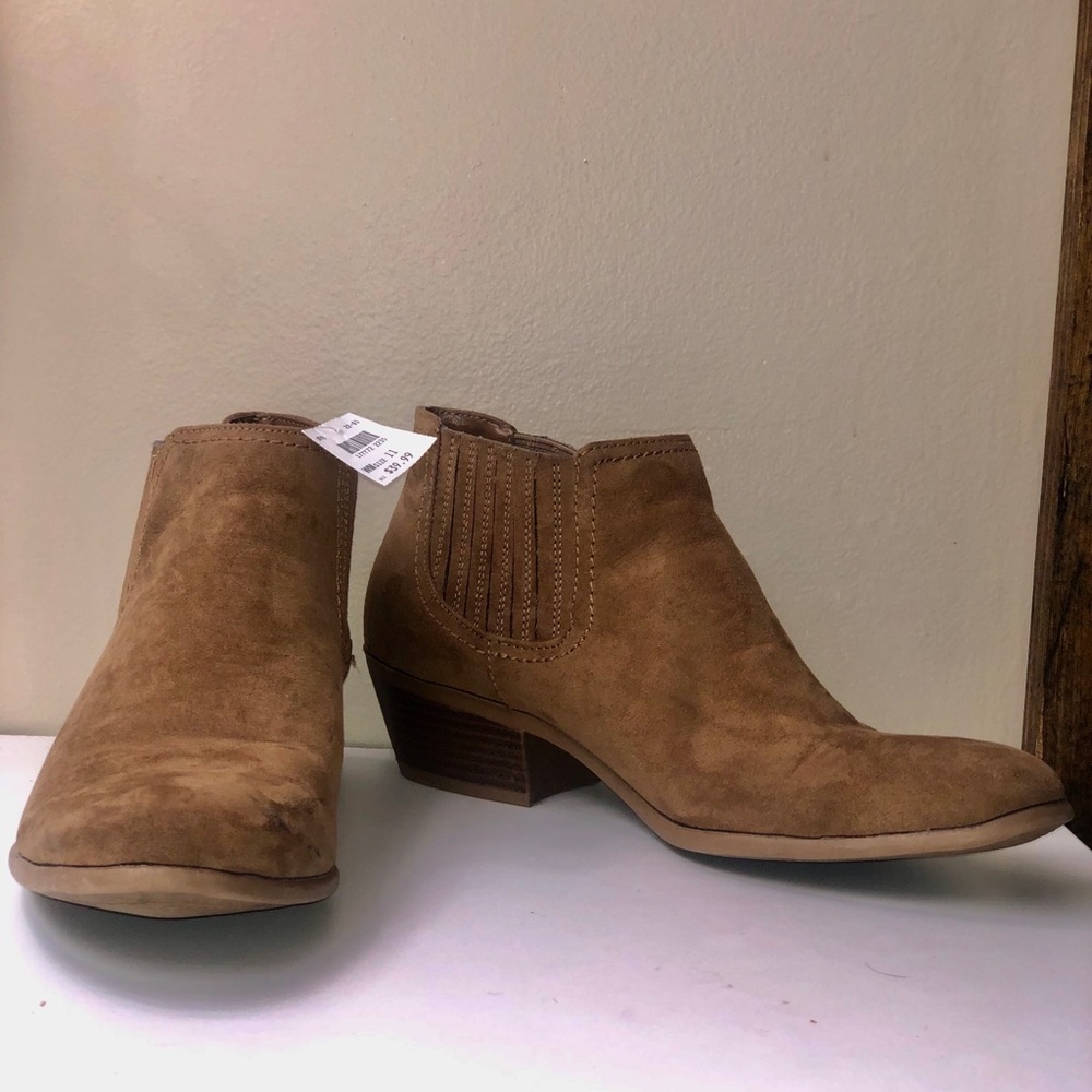American Eagle Short Brown Booties - Picture 2 of 3
